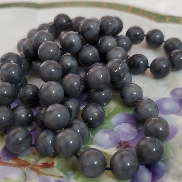 SARAH COVENTRY•Dark gray acrylic beads• - Picture 5 of 12